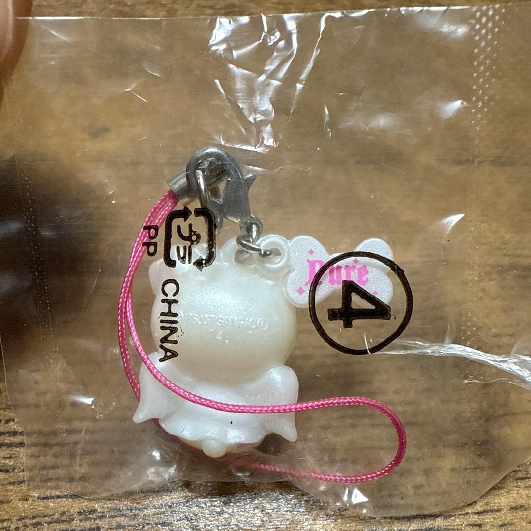【新品未開封24時間以内発送】ハローキティ　サンリオ　天使　キーホルダー　激レア