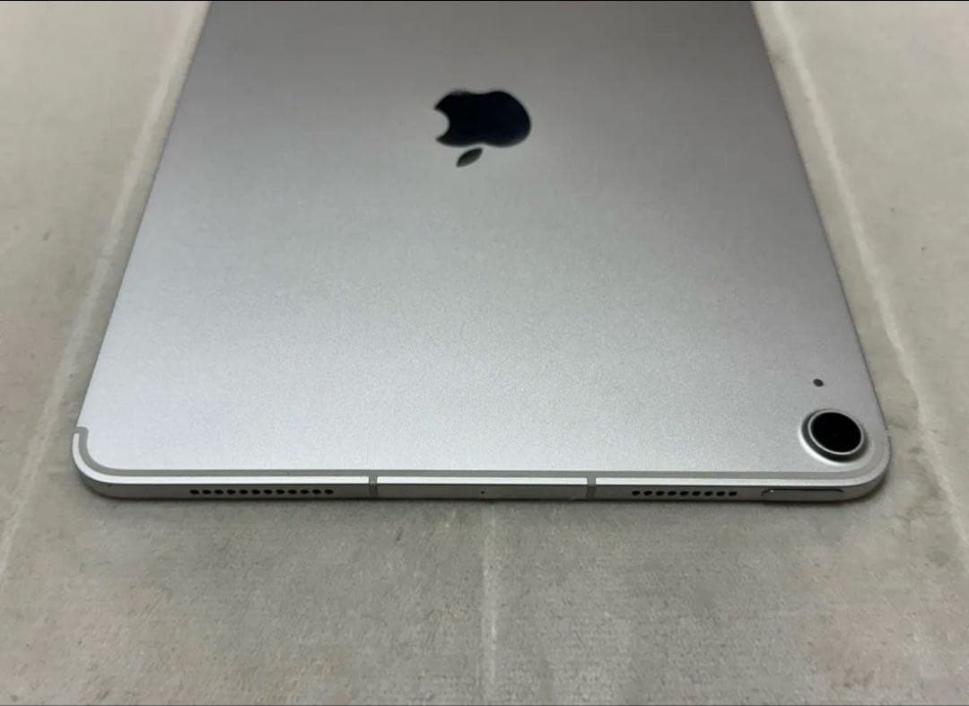 iPad Air 第5世代 Wi-Fi+Cellular 64GB スターライト