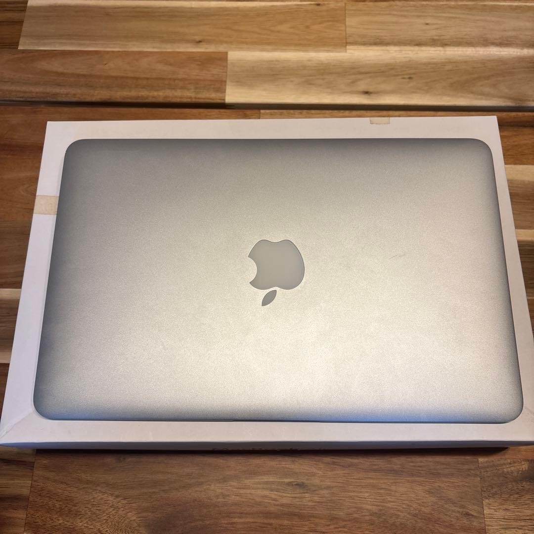 MacBook Air シルバー 11インチ