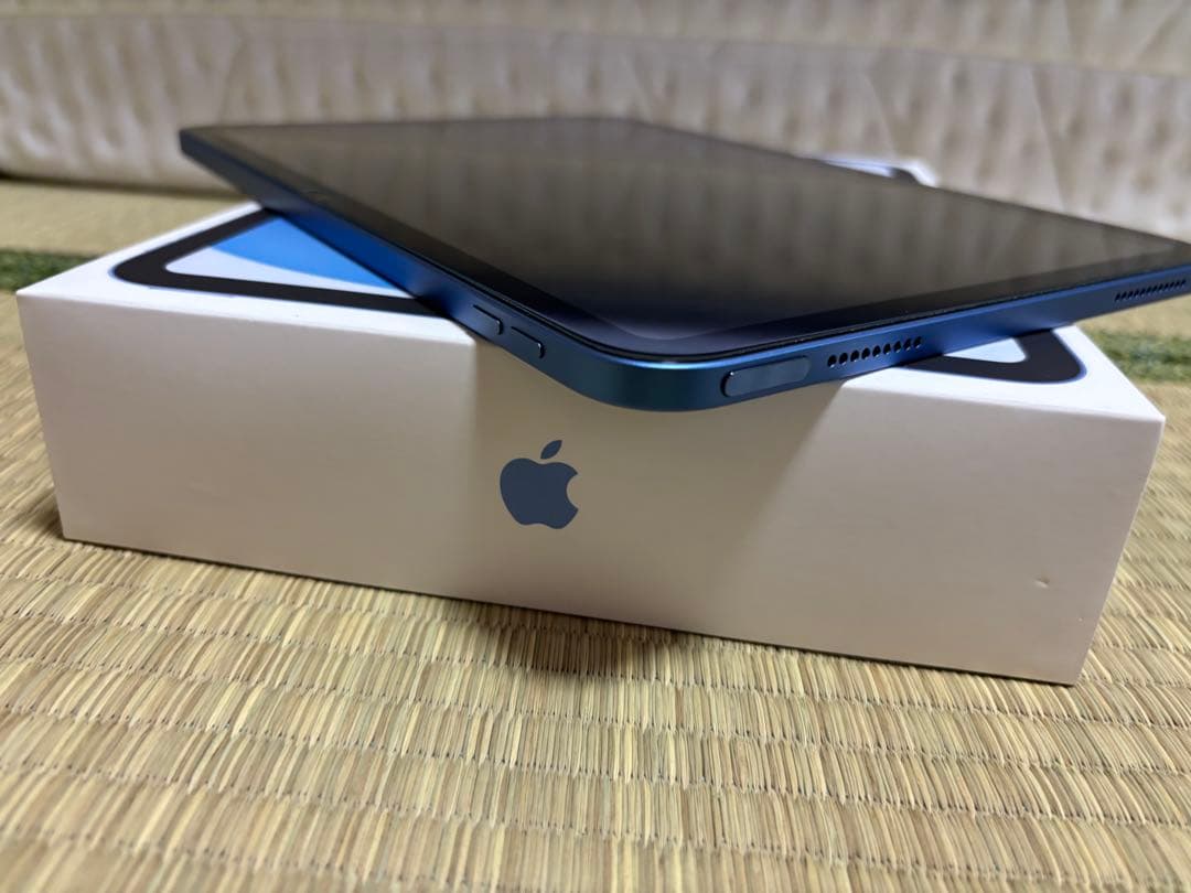 【新品同様】バッテリー100%、ケース、フィルム付iPad 第10世代
