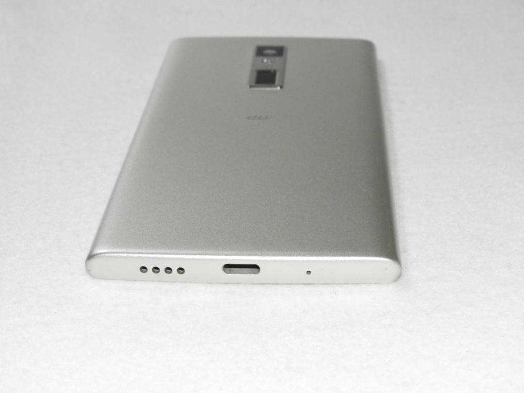 KYOCERA URBANO V04 KYV45 au SIMフリー