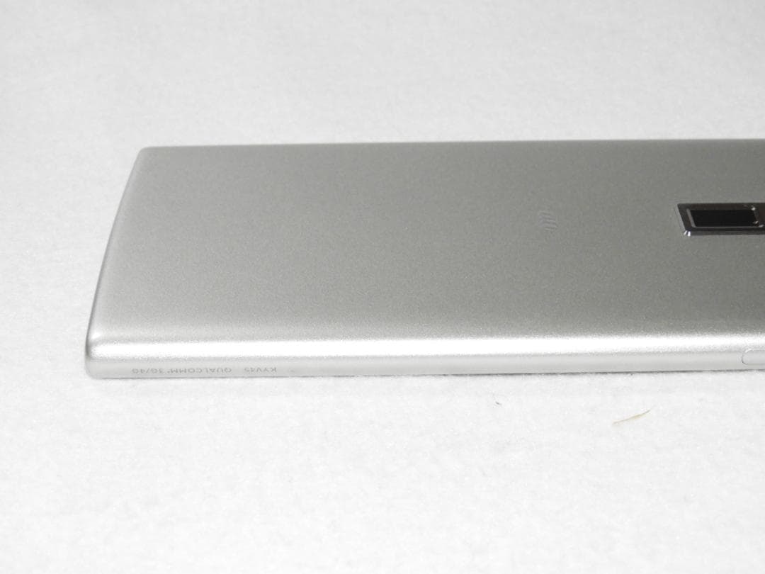 KYOCERA URBANO V04 KYV45 au SIMフリー