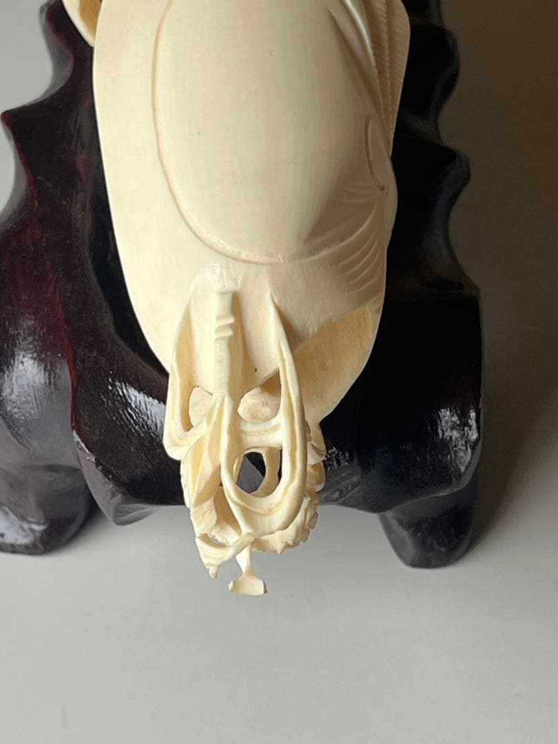 置物　台付　天然素材　魚　蛇　山水　人物　極細密　彫刻　傷有り