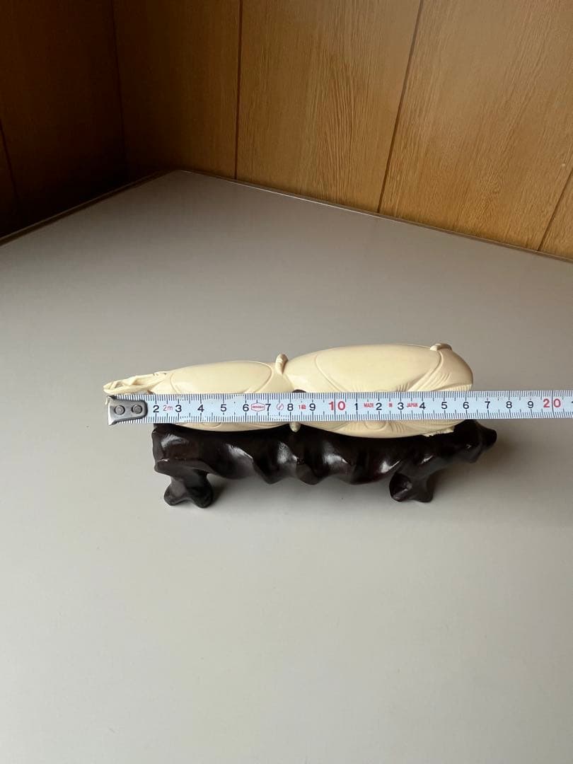 置物　台付　天然素材　魚　蛇　山水　人物　極細密　彫刻　傷有り