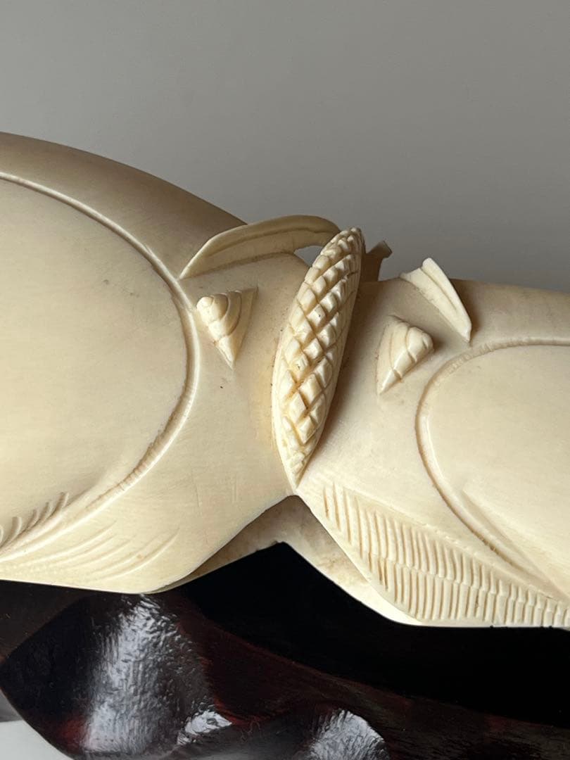 置物　台付　天然素材　魚　蛇　山水　人物　極細密　彫刻　傷有り