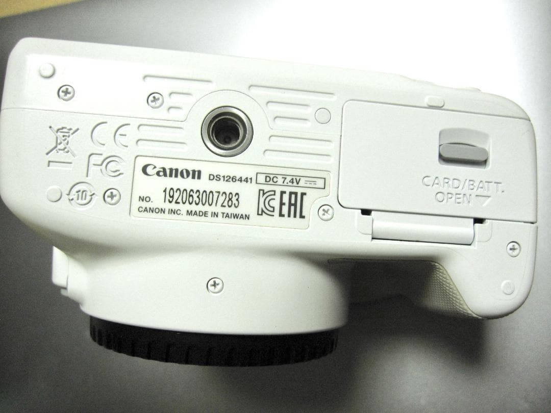 【希少】Canon EOS REBEL SL1 (kiss X7)ホワイトカラー