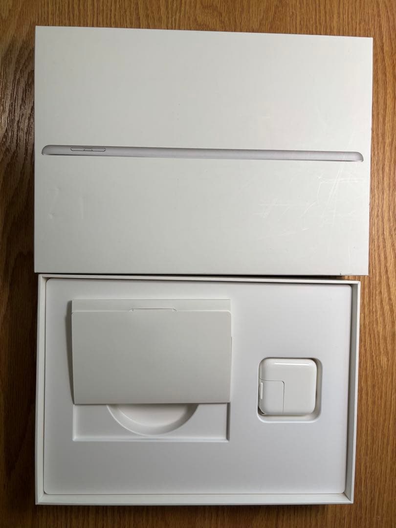 iPad 第5世代 32GB Wi-Fi Cellular ジャンク品