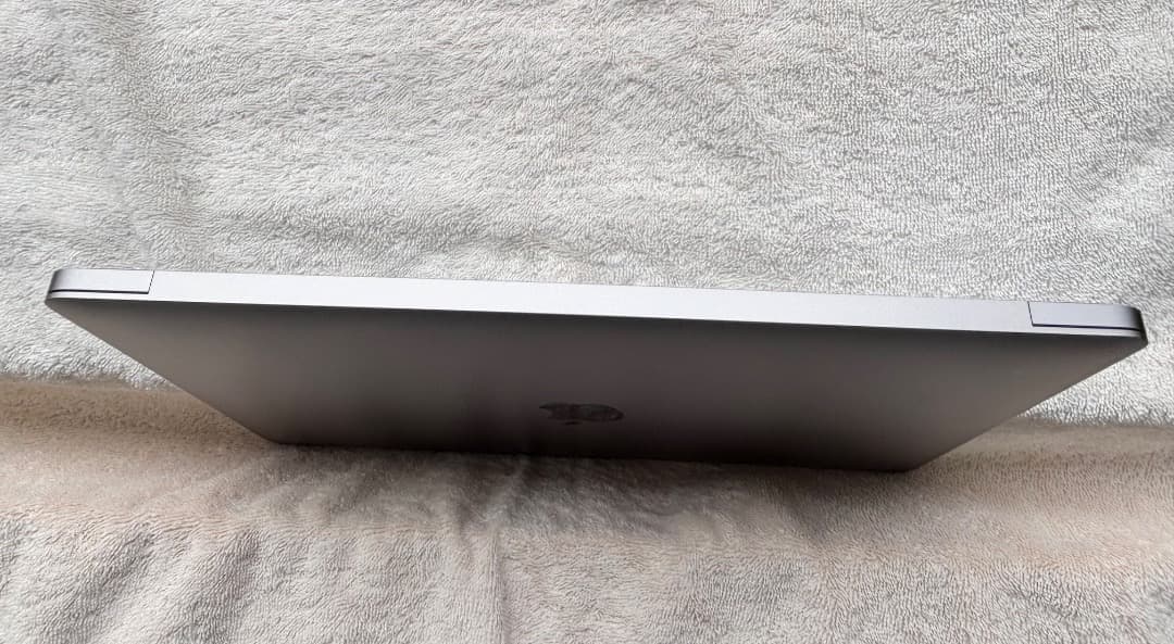 美品 MacBook Air (2020) 256GB 16GB 13inch