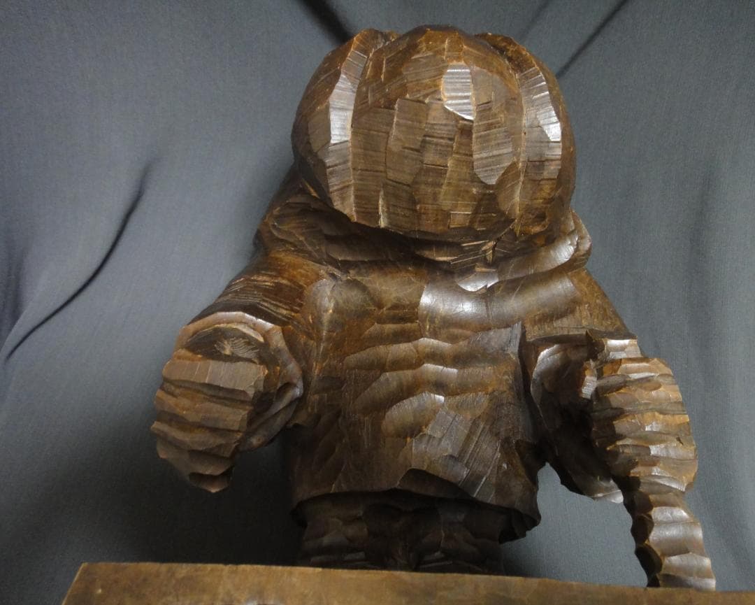 床ヌブリ 作　1972年 『アイヌエカシ立像』 木彫り アイヌ美術　ユーカラ堂