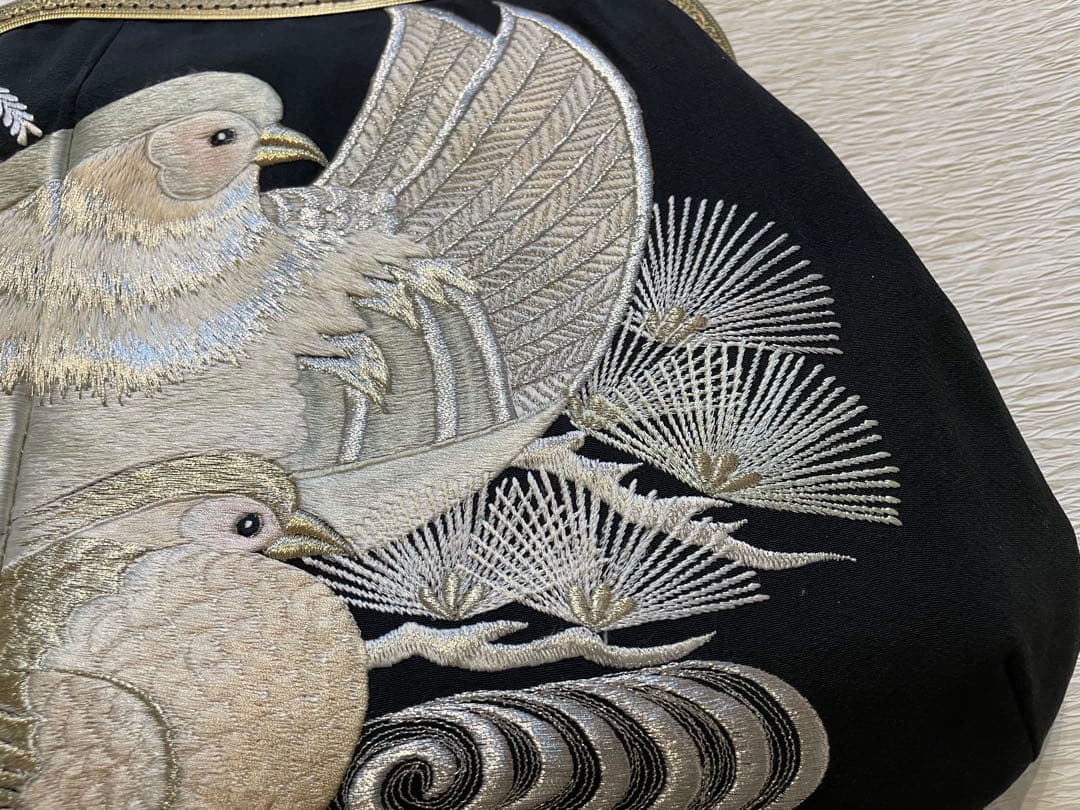 古布リメイクがま口バッグ　水鳥　刺繍