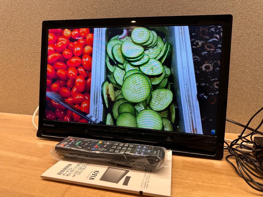パナソニック　ポータブルテレビ UN-19CF10　21年製 未使用に近！