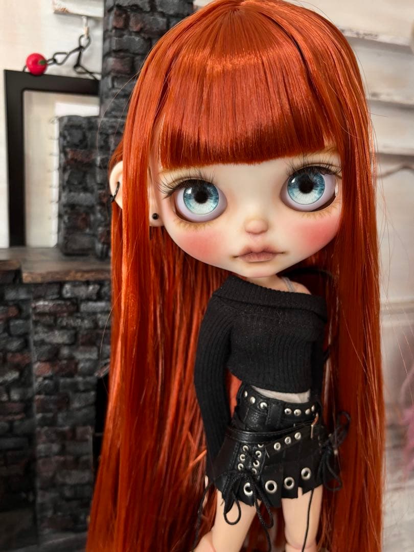 カスタム　アイシードール　ネオサイズ　白肌 スーパーサラサラストレート　赤茶