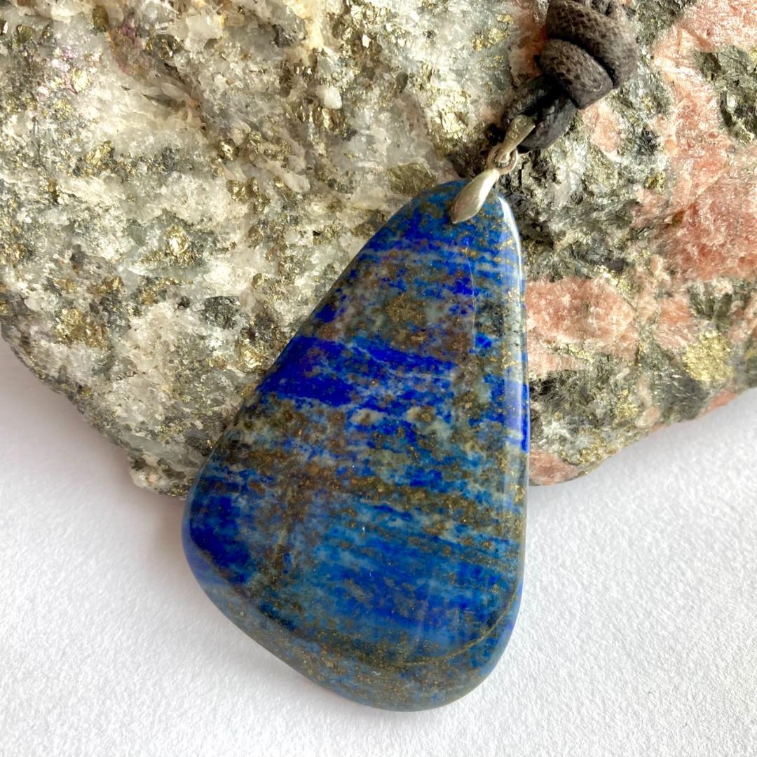 ★12月誕生石！6000円引き★【守護の瑠璃】ラピスラズリ 天然石 ネックレス