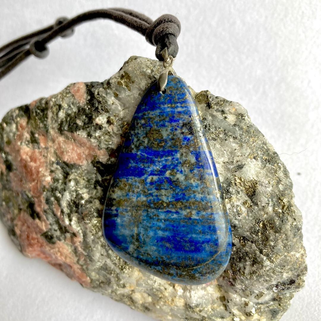 ★12月誕生石！6000円引き★【守護の瑠璃】ラピスラズリ 天然石 ネックレス