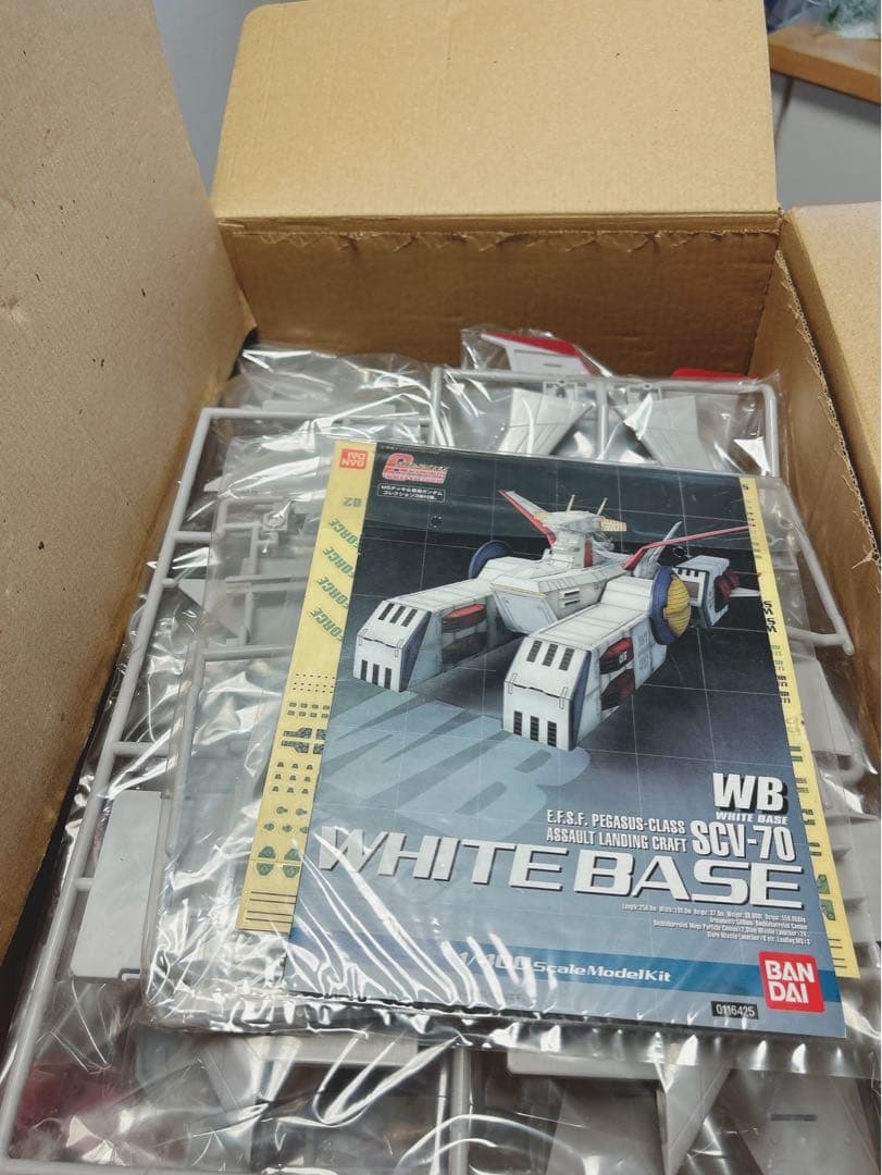 入手困難　特別カラーバージョン　1/400 ホワイトベース　最終決戦仕様