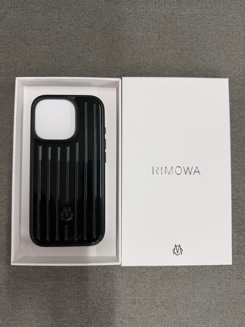 RIMOWA iPhone16pro ポリーカーボネート製MagSafe対応
