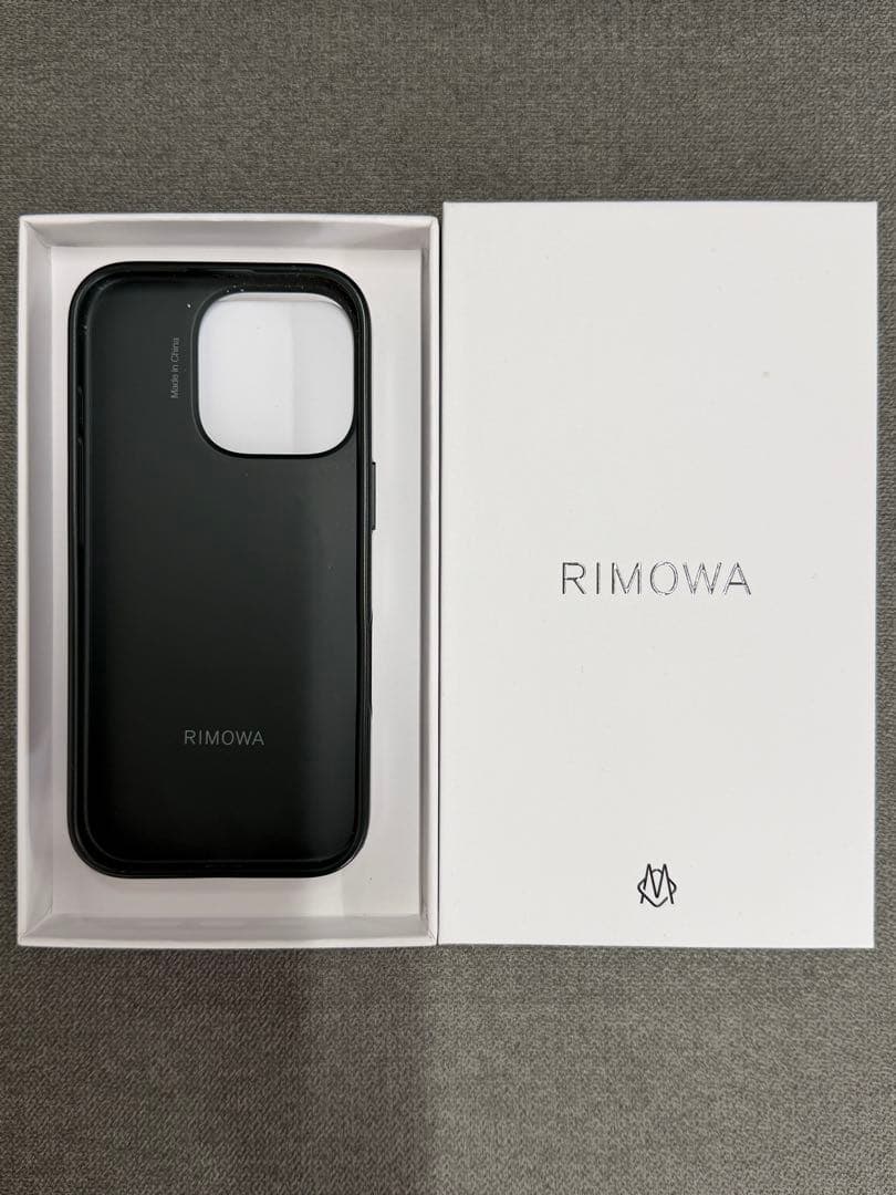 RIMOWA iPhone16pro ポリーカーボネート製MagSafe対応