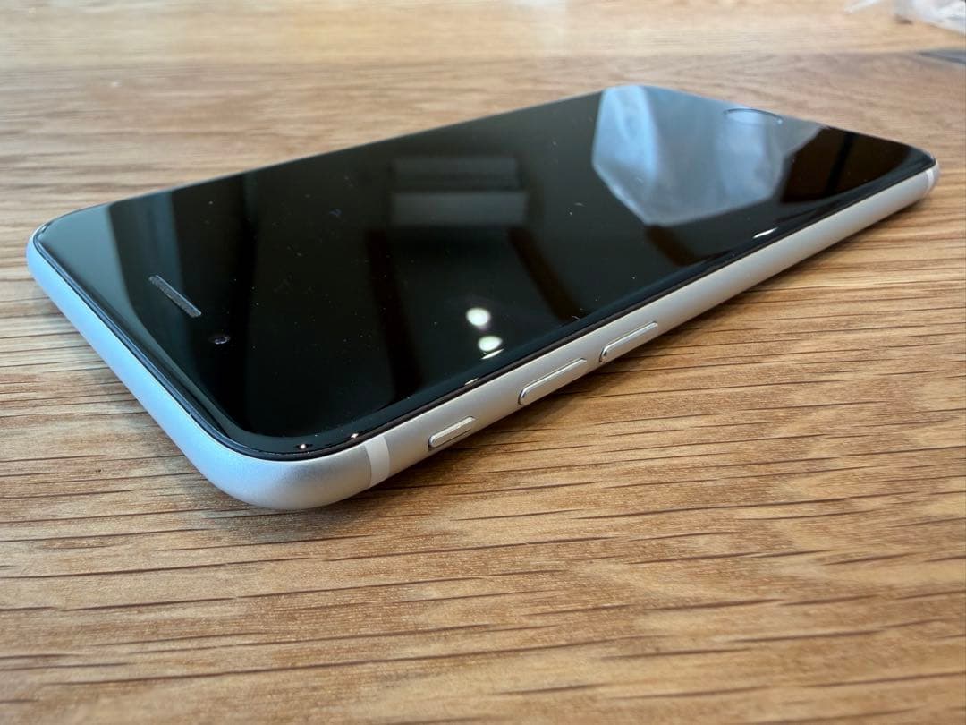 iPhone SE 第2世代 128GB SIMフリー 箱 付属品付き