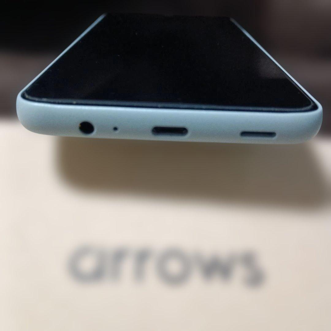 arrowsWe2 UQモバイル版 ライトブルー　美品！