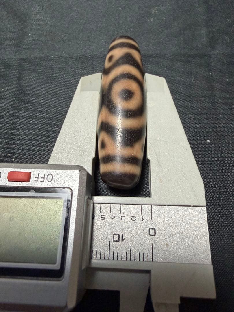 良品天珠‼️西蔵老礦紅朱砂金剛蓮華三眼特殊九眼天珠