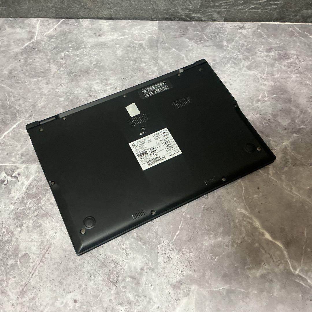 極美品 富士通 LIFEBOOK 2024年製品 使用期間半年程度なのですが…