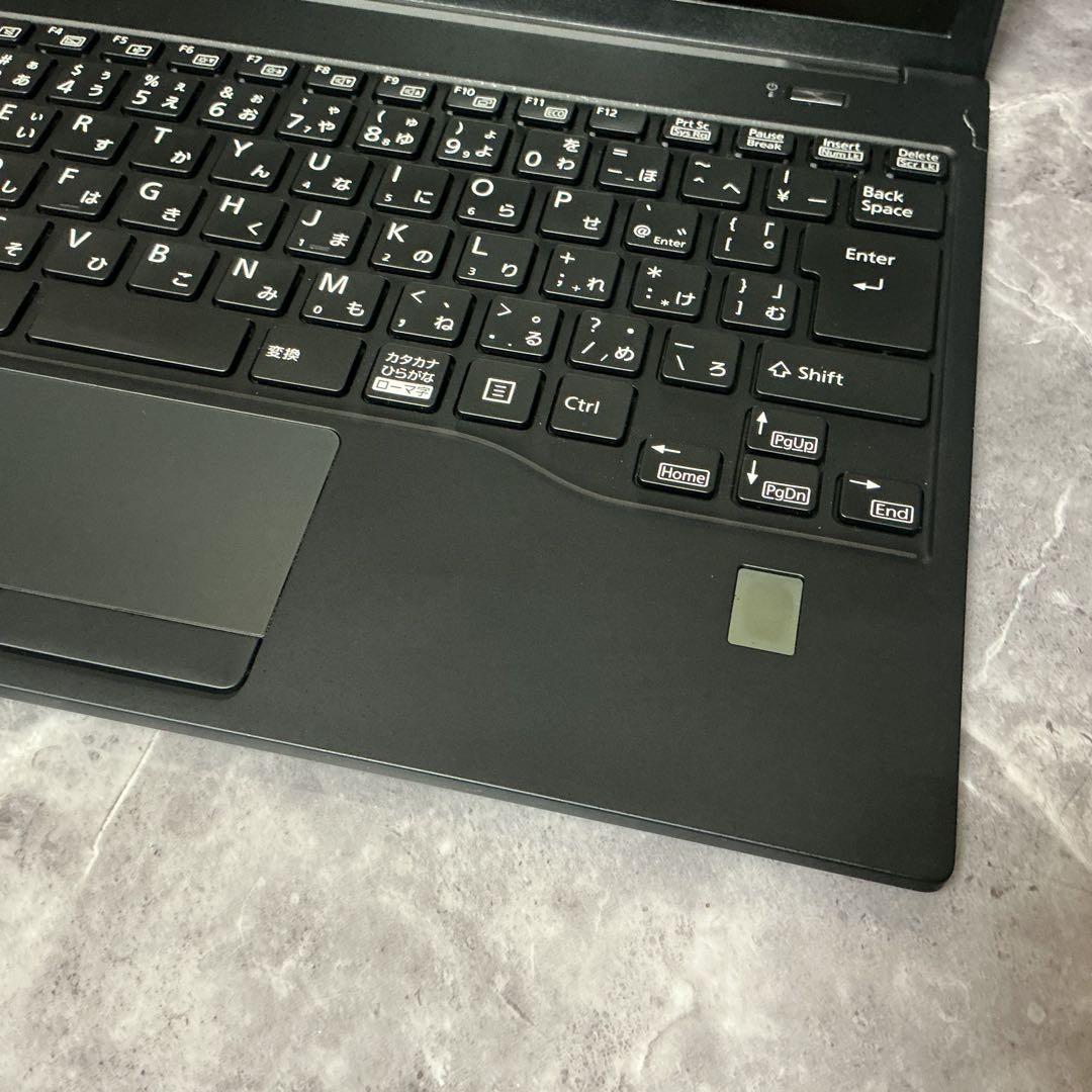 極美品 富士通 LIFEBOOK 2024年製品 使用期間半年程度なのですが…