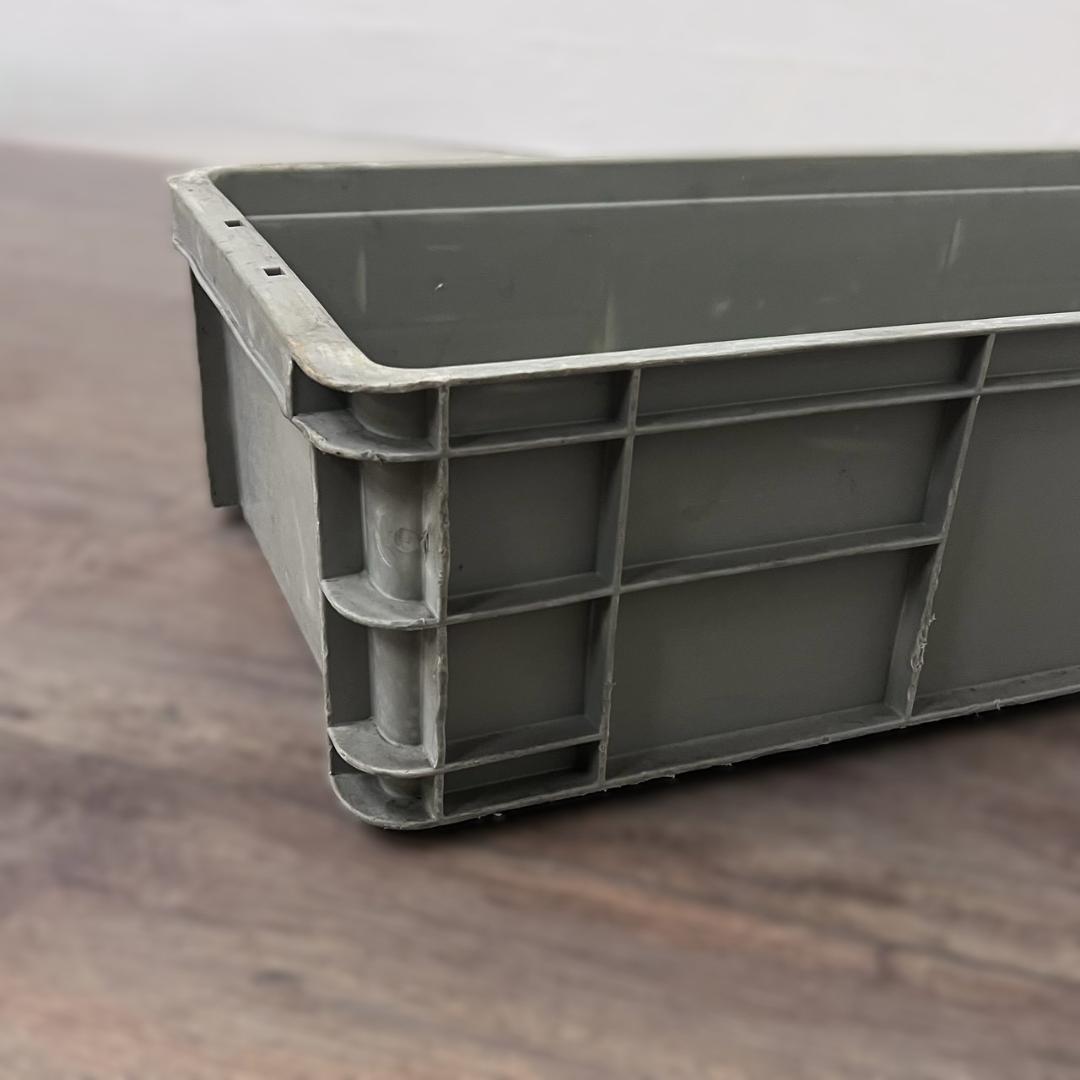 ◆6個セット◆プラスチックコンテナ　頑丈　スタッキング　収納ボックス　DIY