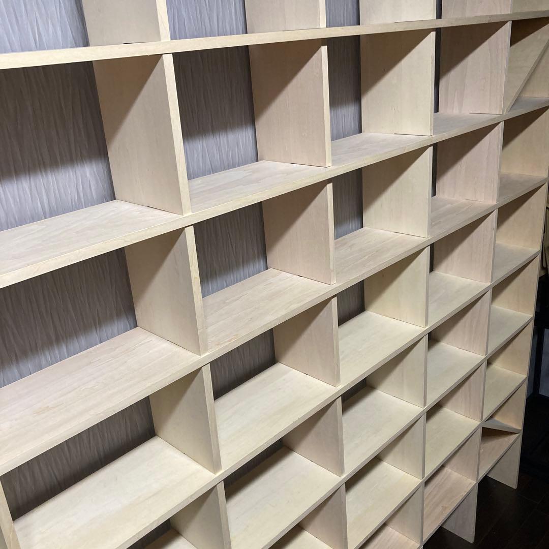 マルゲリータ　壁一面　本棚　シェルフ　縦8コマ×横7コマ　奥行180mm