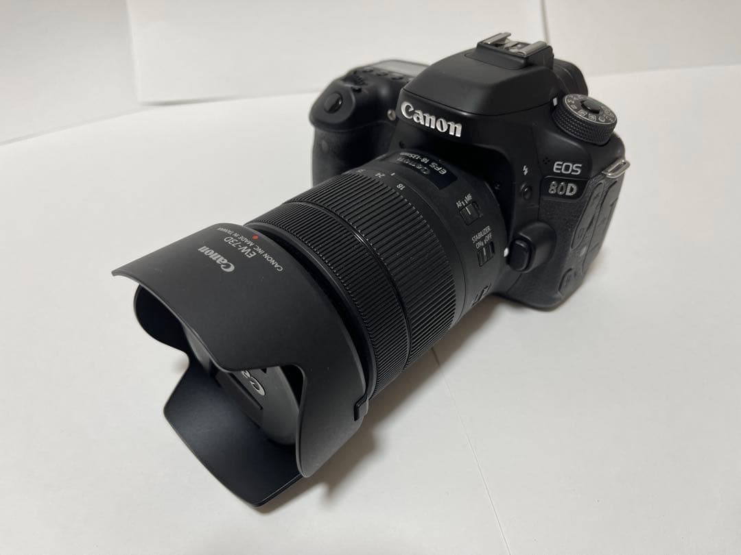 デジタルカメラ Canon EOS 80D EF-S 18-135 IS USM Kit