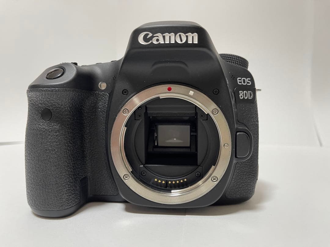 デジタルカメラ Canon EOS 80D EF-S 18-135 IS USM Kit