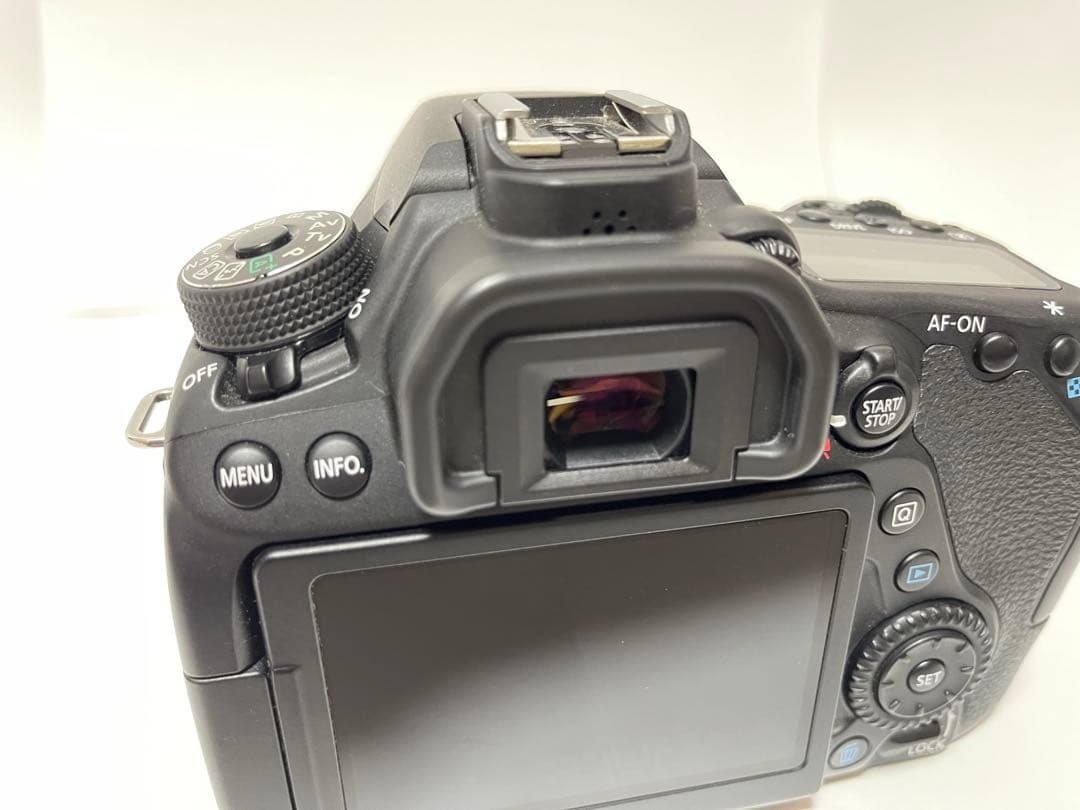 デジタルカメラ Canon EOS 80D EF-S 18-135 IS USM Kit