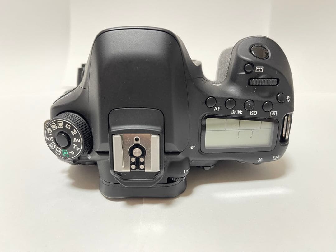 デジタルカメラ Canon EOS 80D EF-S 18-135 IS USM Kit