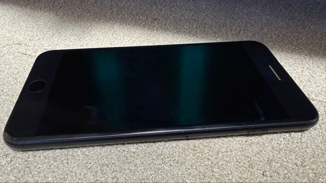 iPhone7 Plus 256GB ブラックSIMフリー 充電口ゆるめ