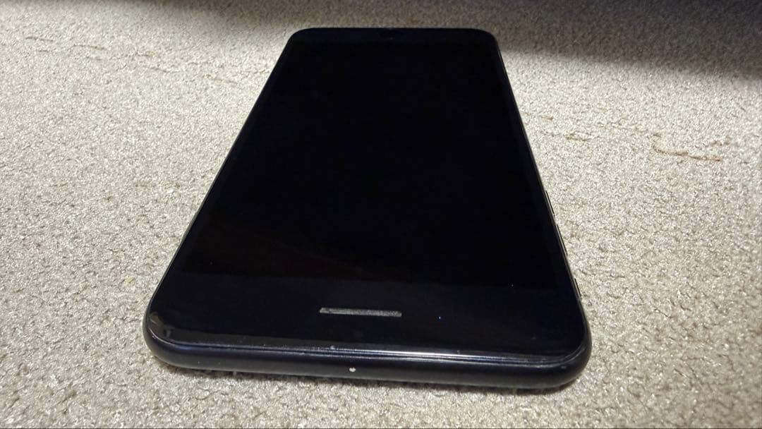 iPhone7 Plus 256GB ブラックSIMフリー 充電口ゆるめ