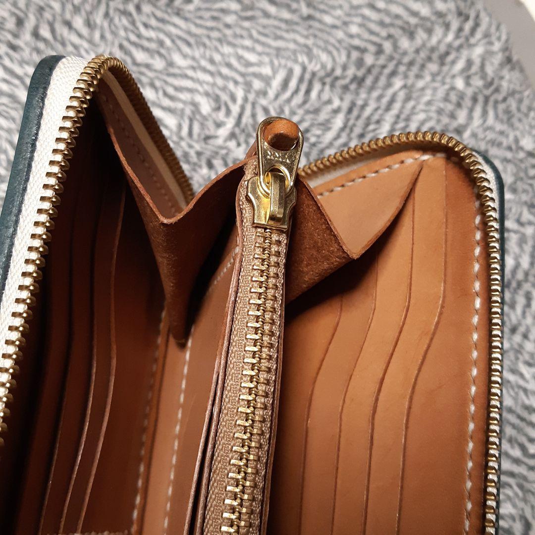 台形ラウンドファスナーロングウォレット