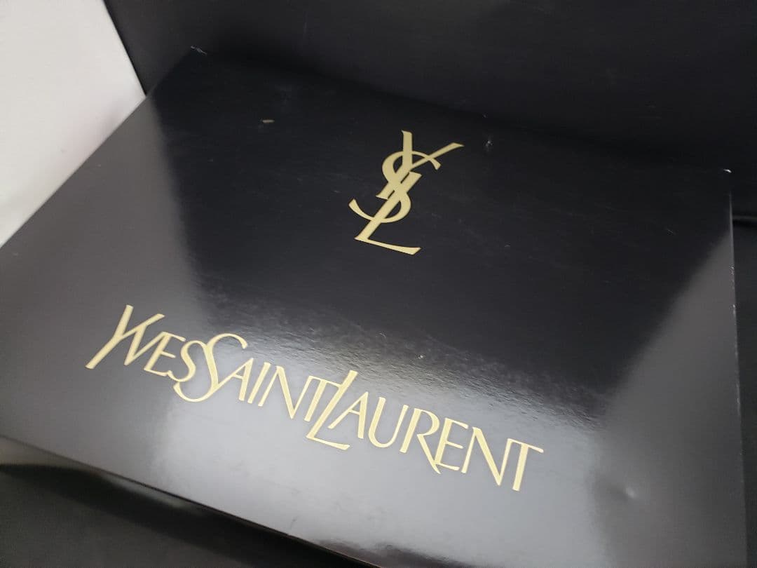 Yves Saint Laurent　マイヤー敷毛布　100×205㎝