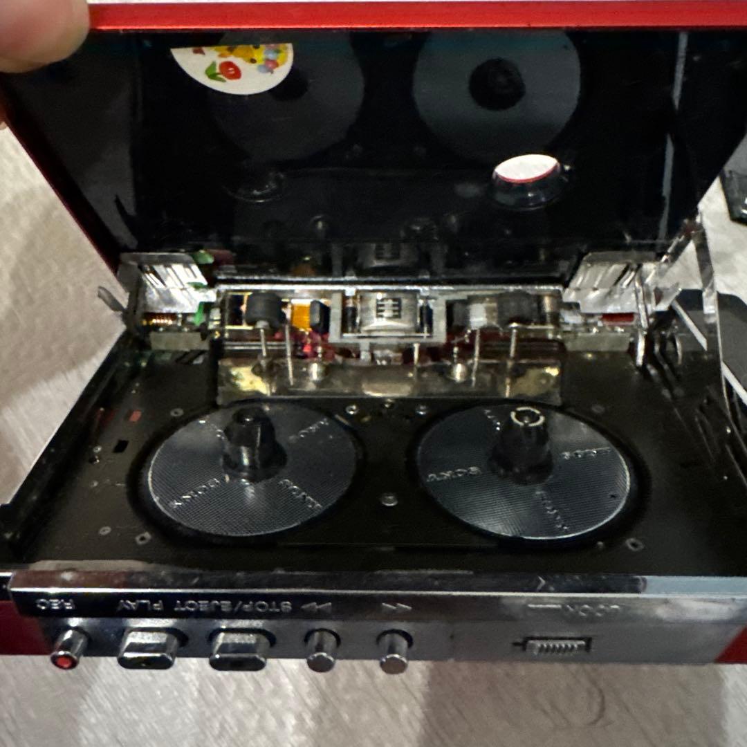 SONY WALKMAN WM-F202 カセットプレーヤー 赤　ジャンク品