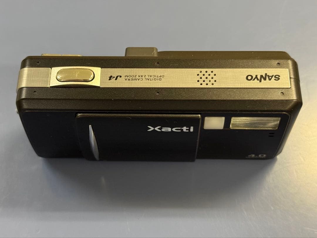 【動作確認済　美品】SANYO XACTI DSC-J4 ブラック