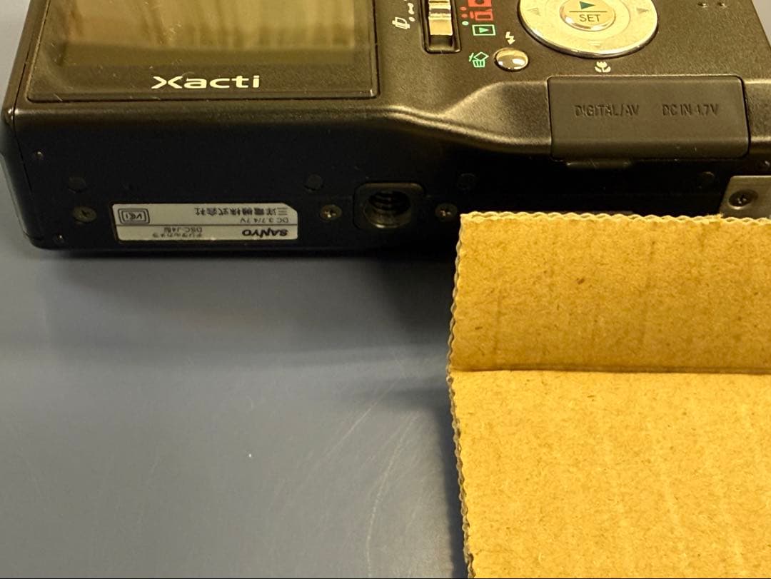 【動作確認済　美品】SANYO XACTI DSC-J4 ブラック