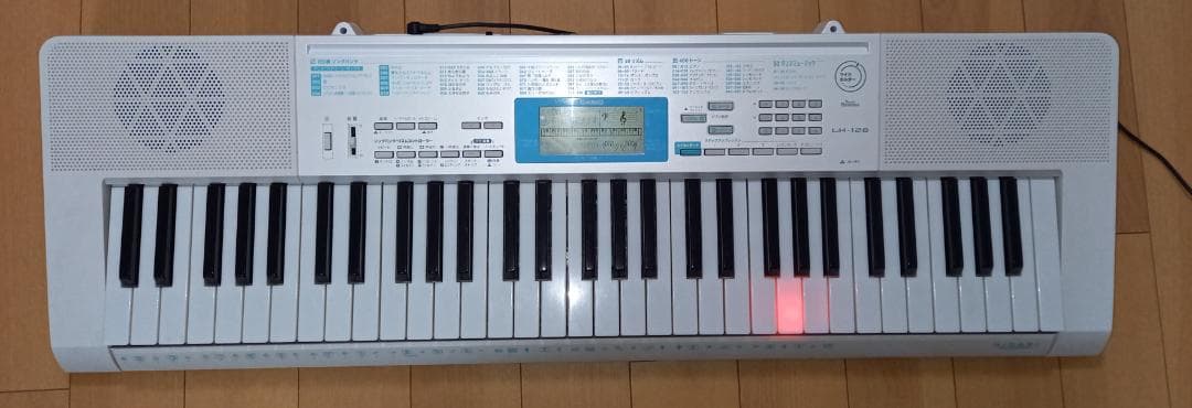 カシオ　　LK-128　　光ナビゲーション　電子キーボード