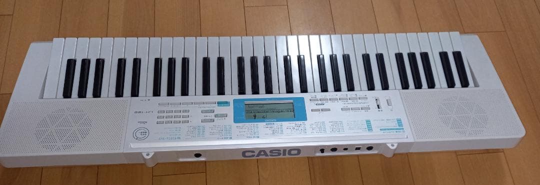 カシオ　　LK-128　　光ナビゲーション　電子キーボード