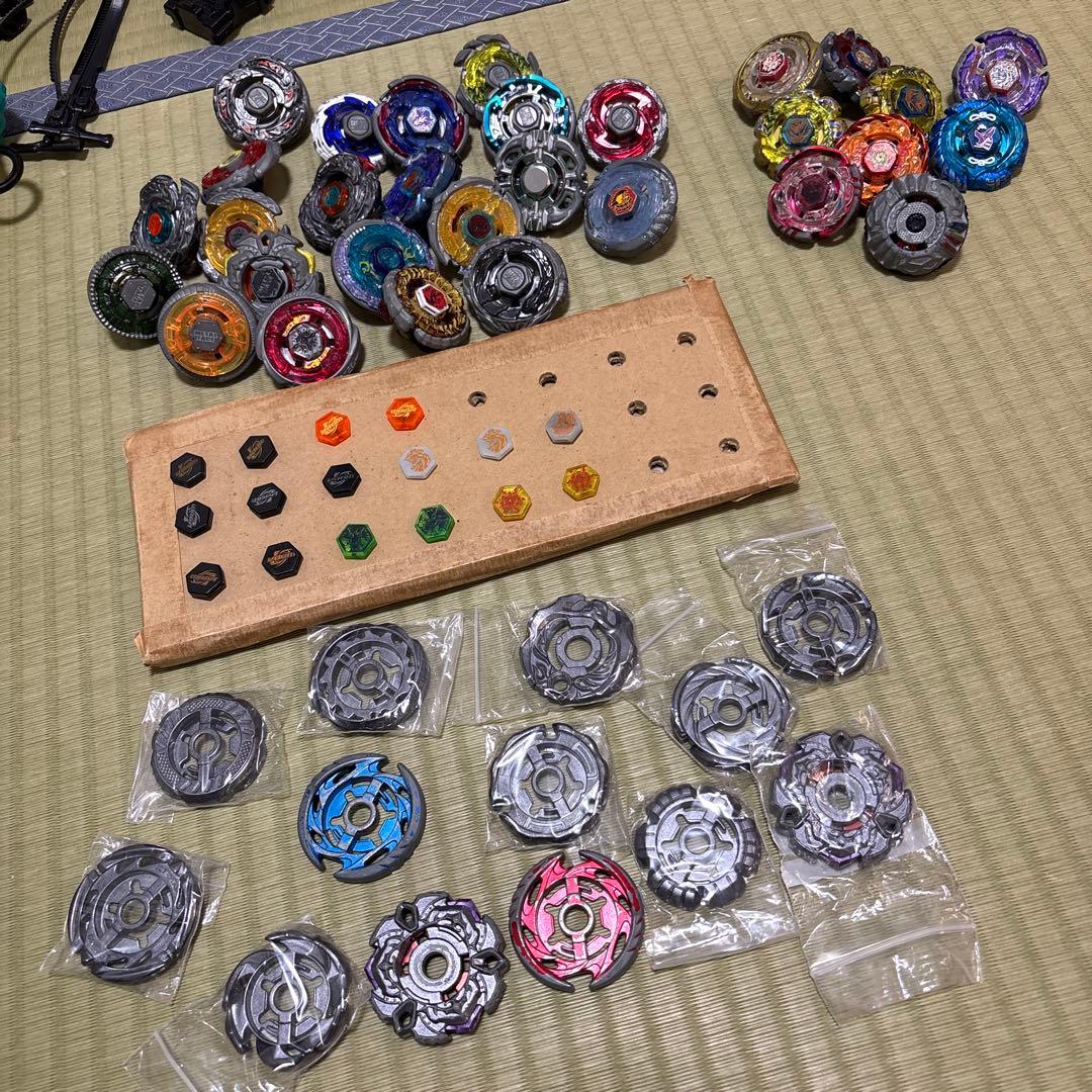 希少　大量　メタルファイトベイブレード セット 多色 カスタマイズ可能
