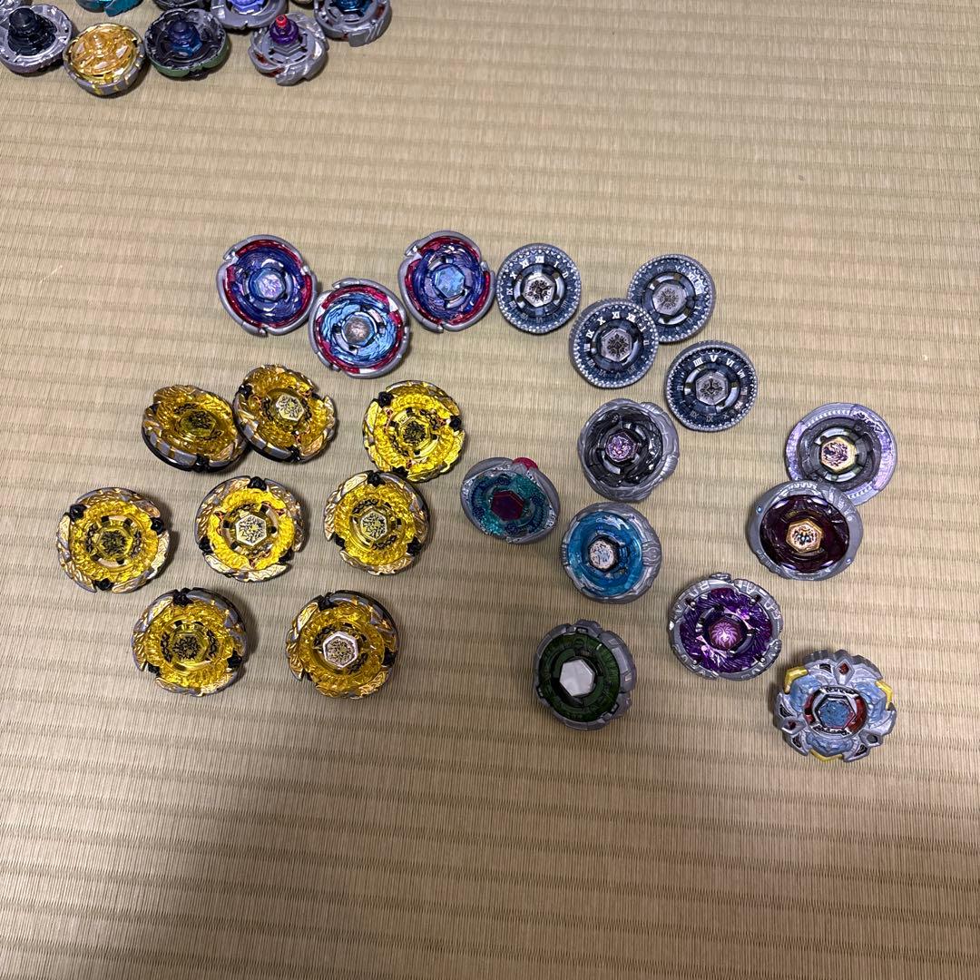 希少　大量　メタルファイトベイブレード セット 多色 カスタマイズ可能