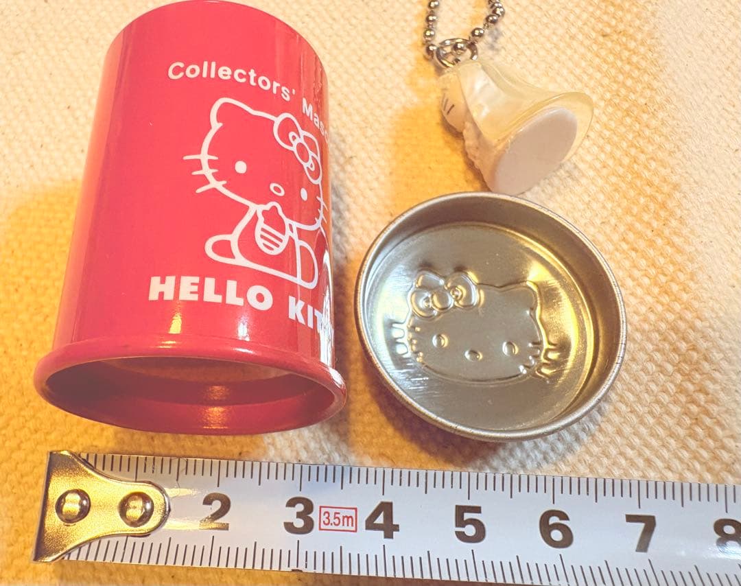 HELLO KITTY コレクターズマスコット缶付き