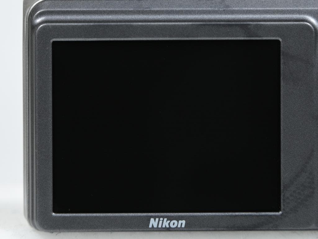 【美品】 ニコン　Nikon COOLPIX S3700 シルバー