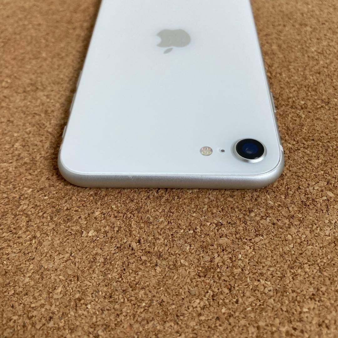 414 電池新品☆比較的美品☆iPhoneSE2 64GB SIMフリー☆