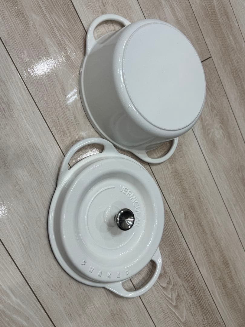 VERMICULAR鍋 23 cm ホワイト