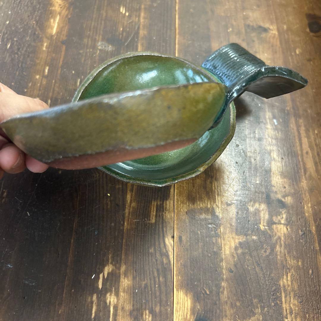 作家　陶芸作家　個性的な形や色、デザインのお皿