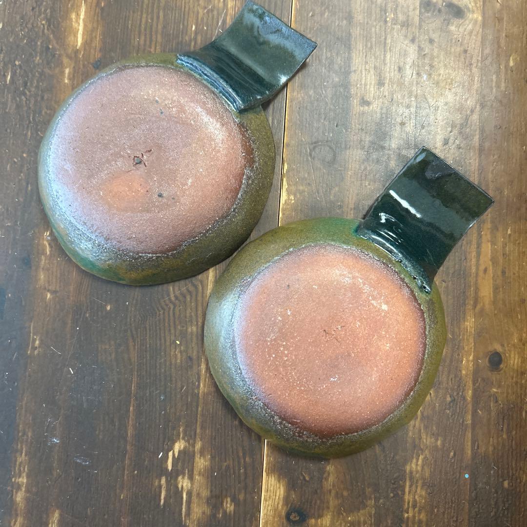 作家　陶芸作家　個性的な形や色、デザインのお皿