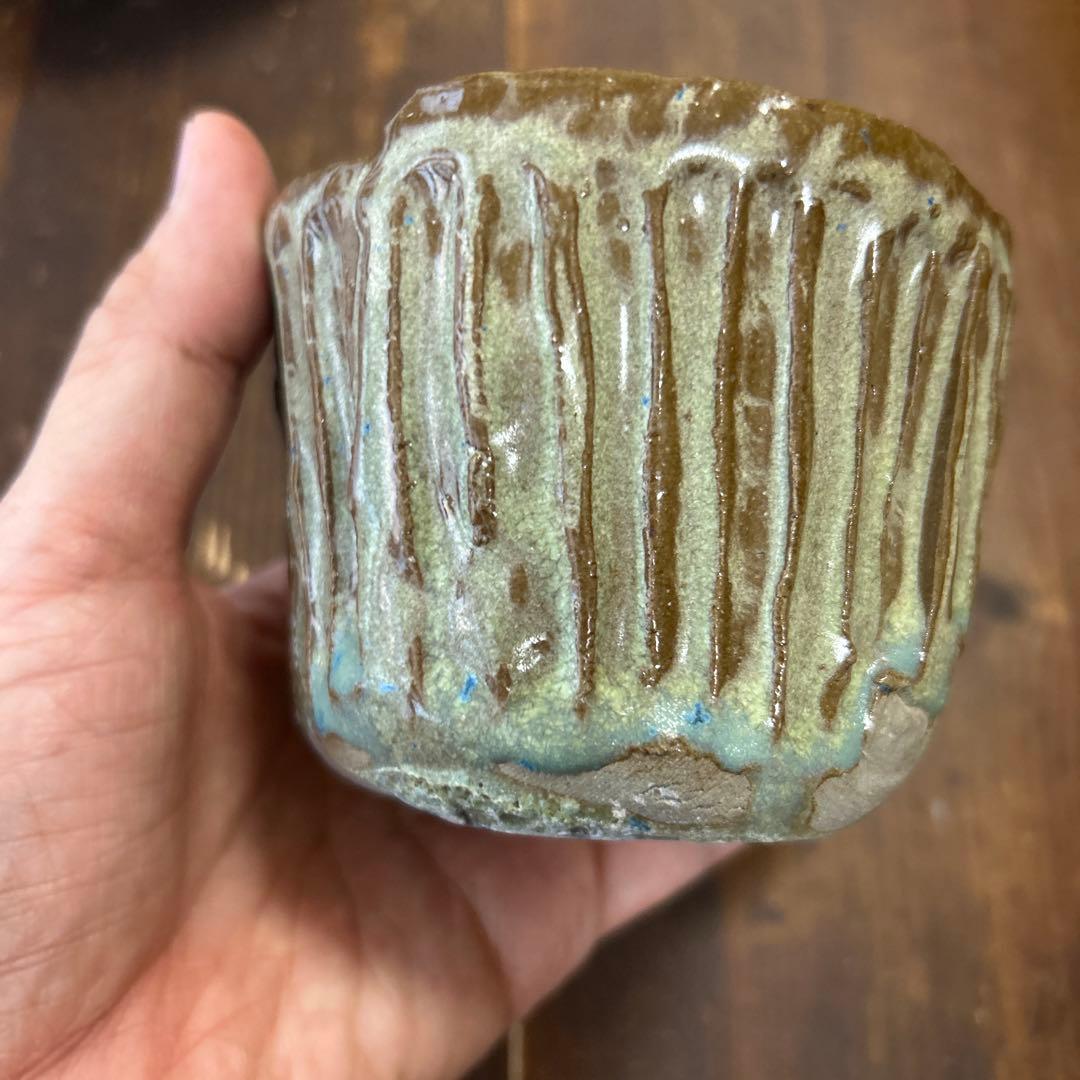 作家　陶芸作家　個性的な形や色、デザインのお皿